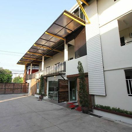 Hotel Leesort @ Onnuch Bangkok Exterior foto